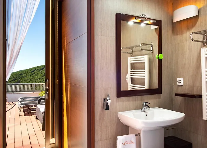 Entregredos Nyaraló Guisando