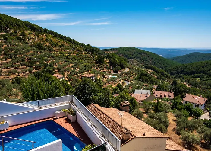 Entregredos Nyaraló *